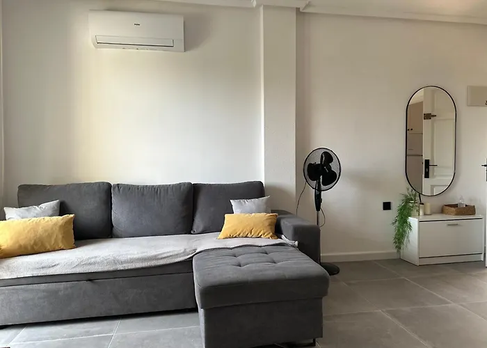 Parque Aromatico Con Dos Piscinas * 托雷维耶哈